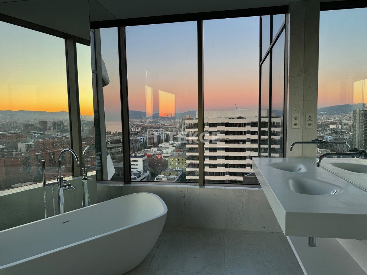 Апартаменты в Барселоне, Испания, 99 м² - фото 16