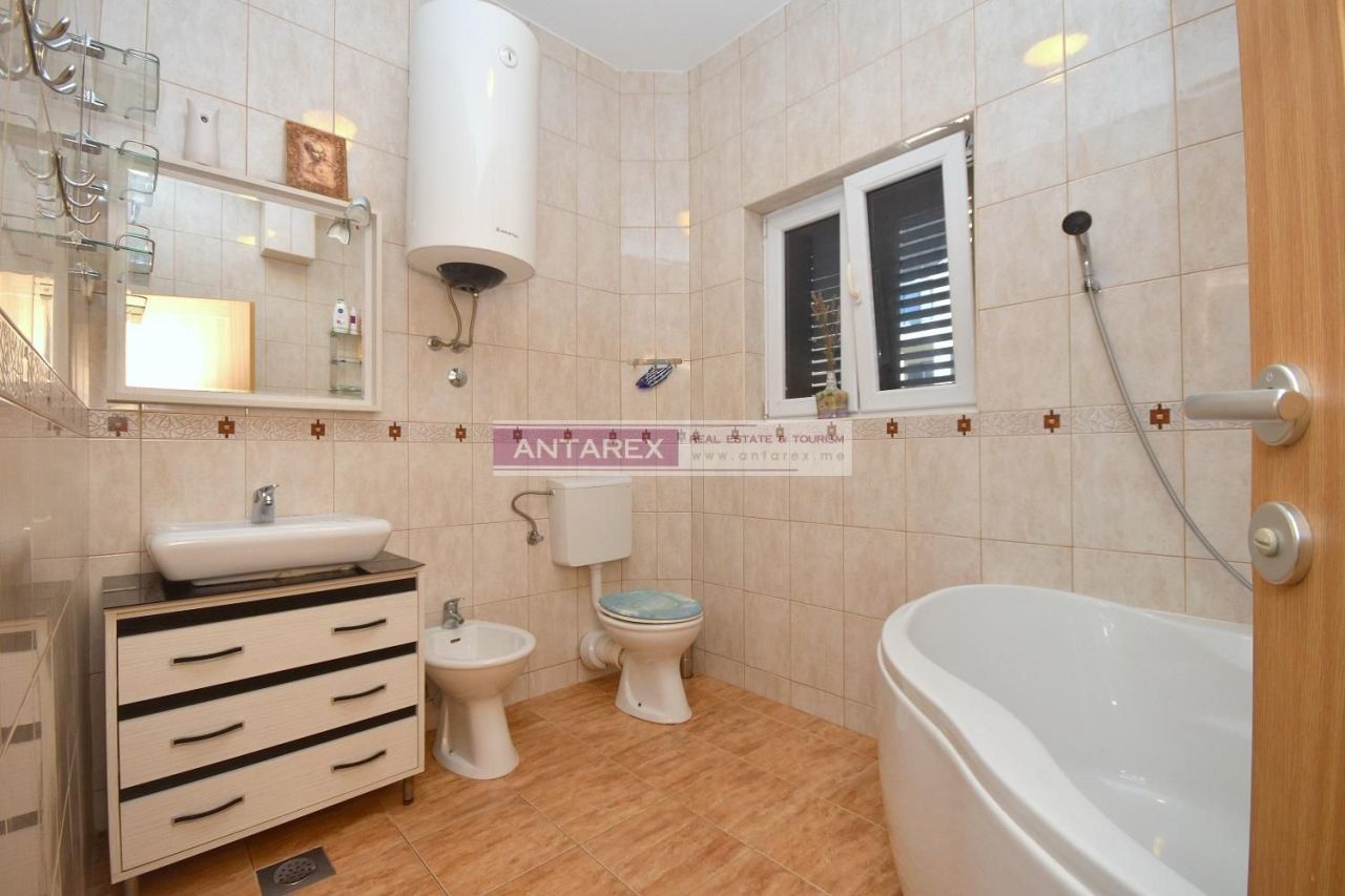 Апартаменты в Дженовичах, Черногория, 120 м² - фото 10