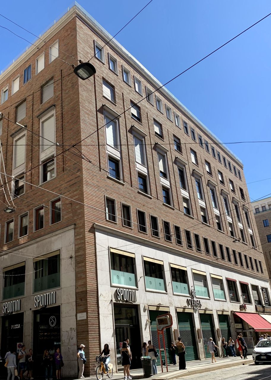 Квартира в Милане, Италия, 261 м² - фото 14