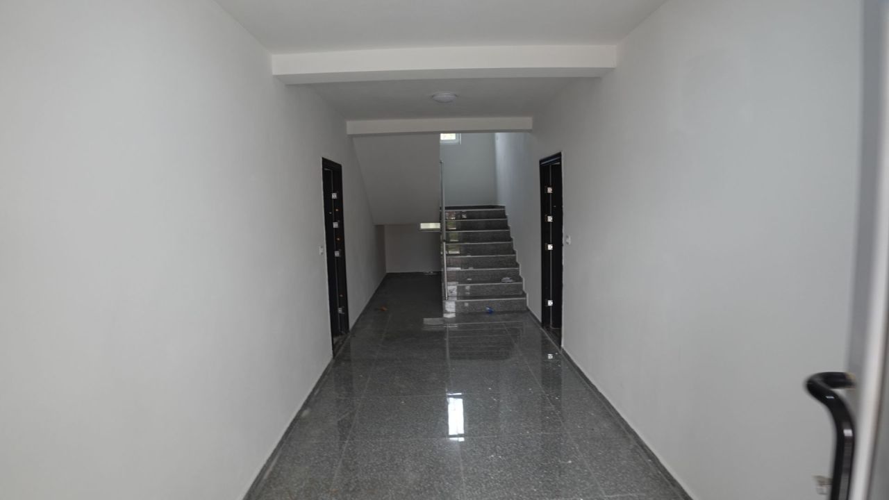 Квартира в Баре, Черногория, 59 м² - фото 13