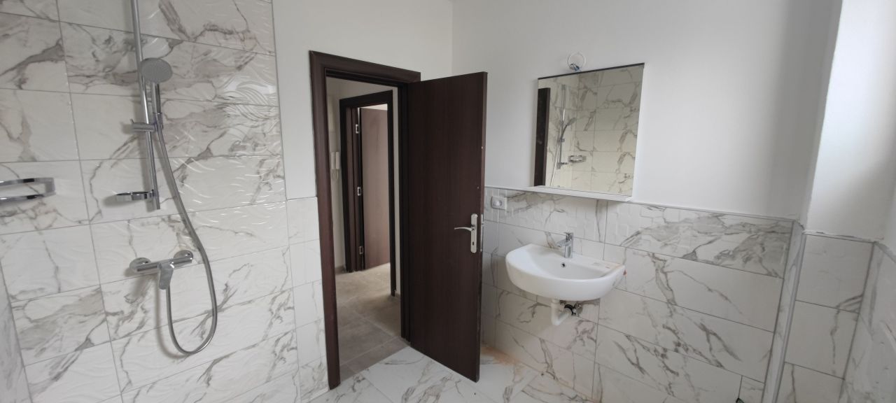 Квартира в Баре, Черногория, 59 м² - фото 2