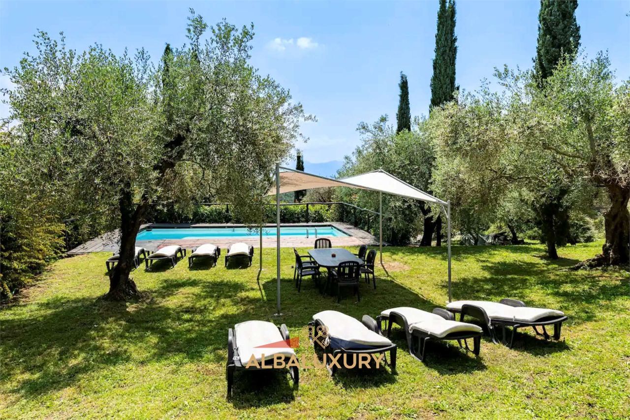 Вилла в Лукке, Италия, 1 200 м² - фото 2