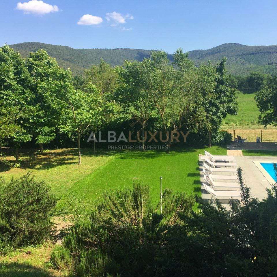 Апартаменты в Корчано, Италия, 1 000 м² - фото 4