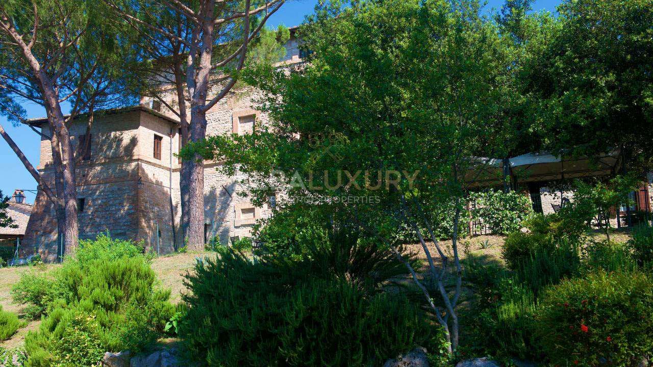 Апартаменты в Корчано, Италия, 1 000 м² - фото 5