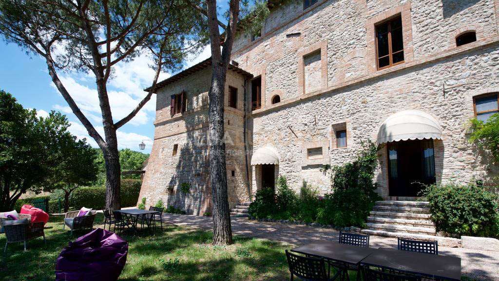 Апартаменты в Корчано, Италия, 1 000 м² - фото 8