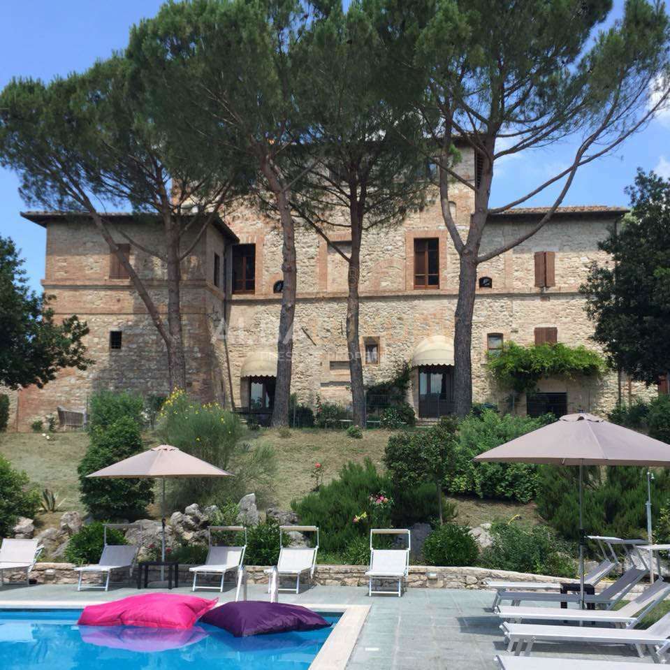 Апартаменты в Корчано, Италия, 1 000 м² - фото 9