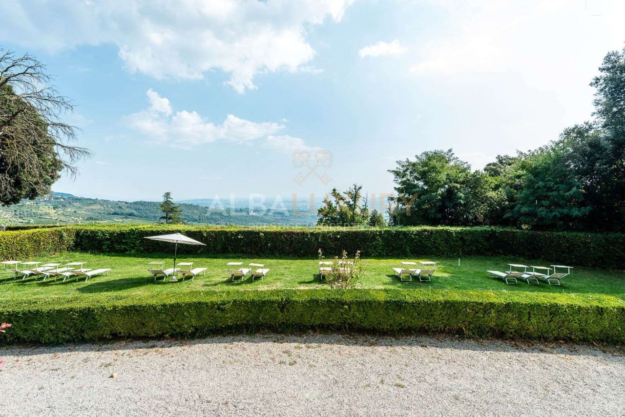 Апартаменты в Капаннори, Италия, 156 м² - фото 14