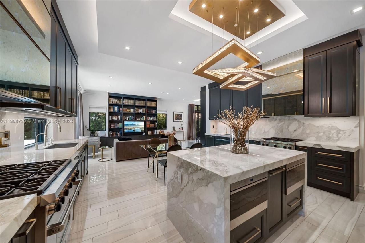 Дом в Майами, США, 330 м² - фото 7