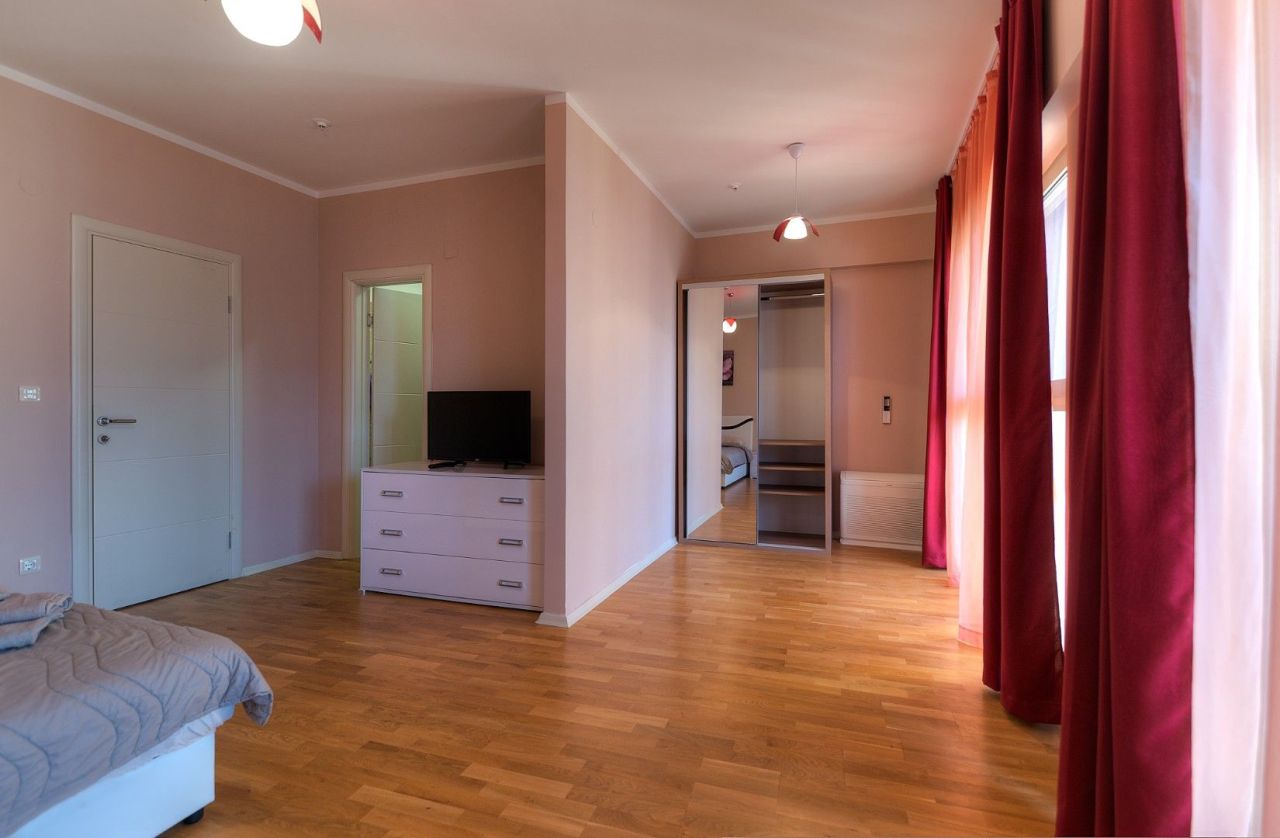 Квартира в Будве, Черногория, 149 м² - фото 13