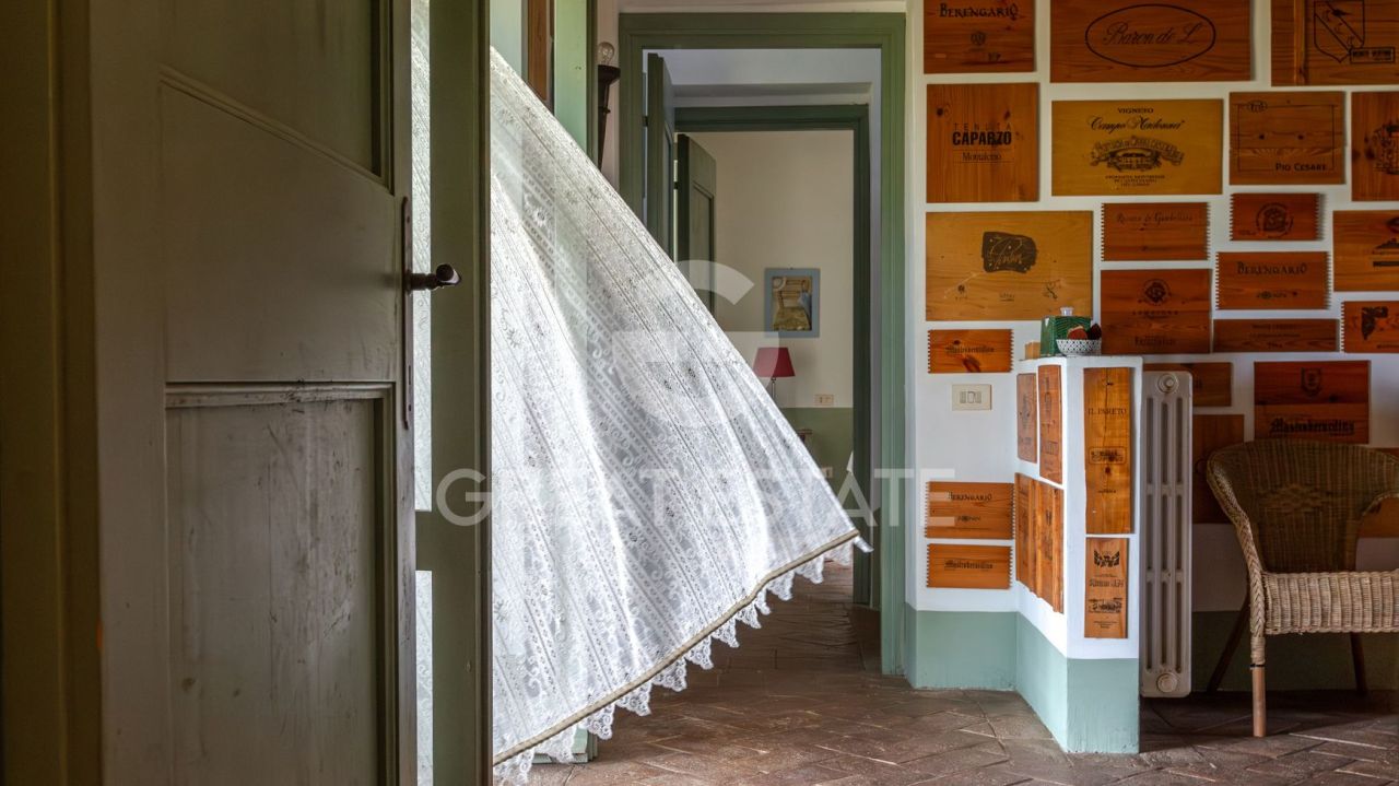 Дом в Витербо, Италия, 496.85 м² - фото 15