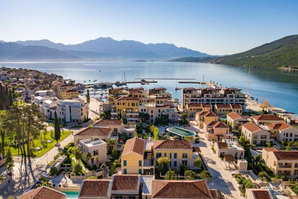 Земля в Херцег-Нови, Черногория, 45 000 м² - фото 4