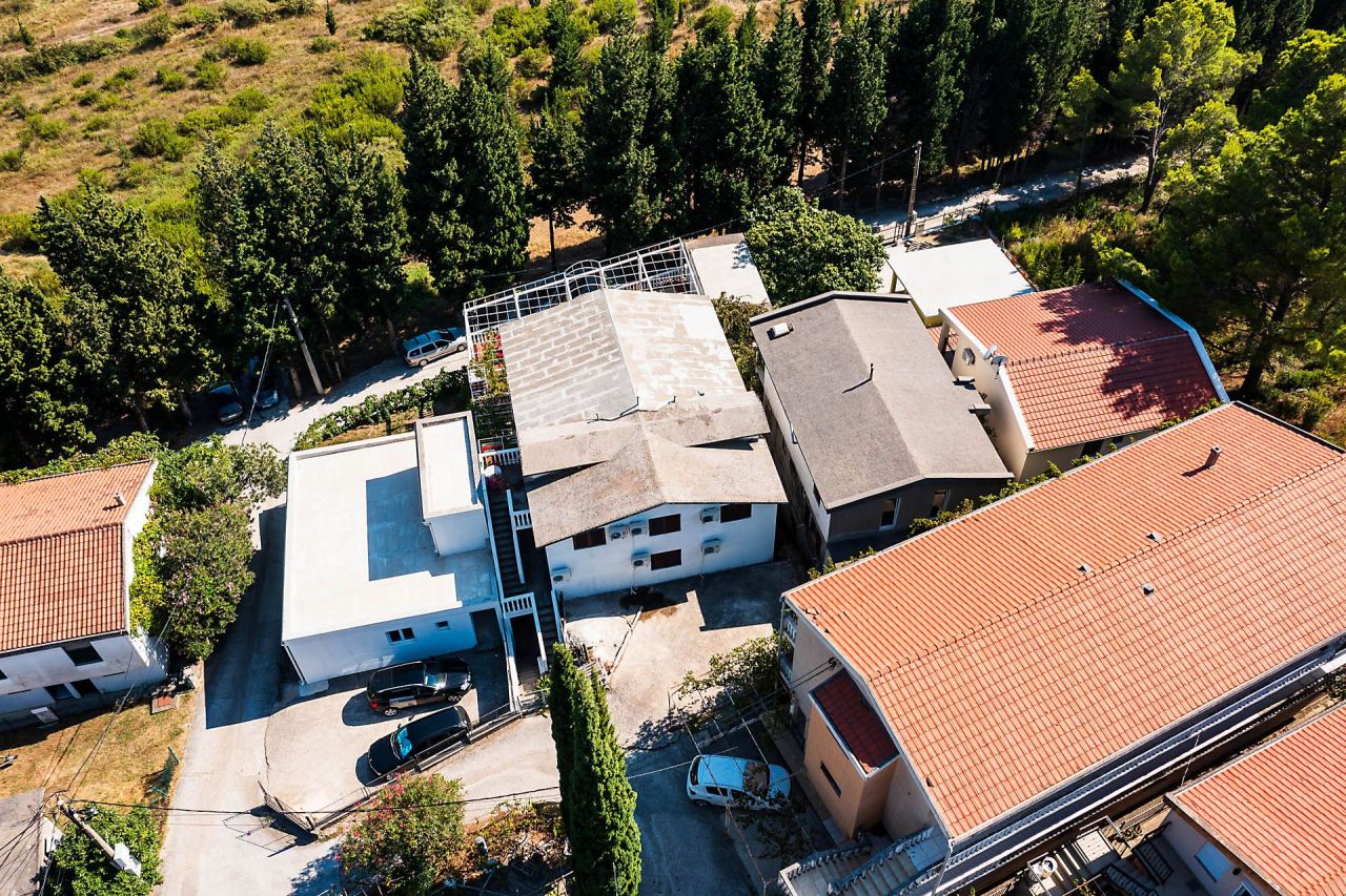 Отель, гостиница в Сутоморе, Черногория, 360 м² - фото 3