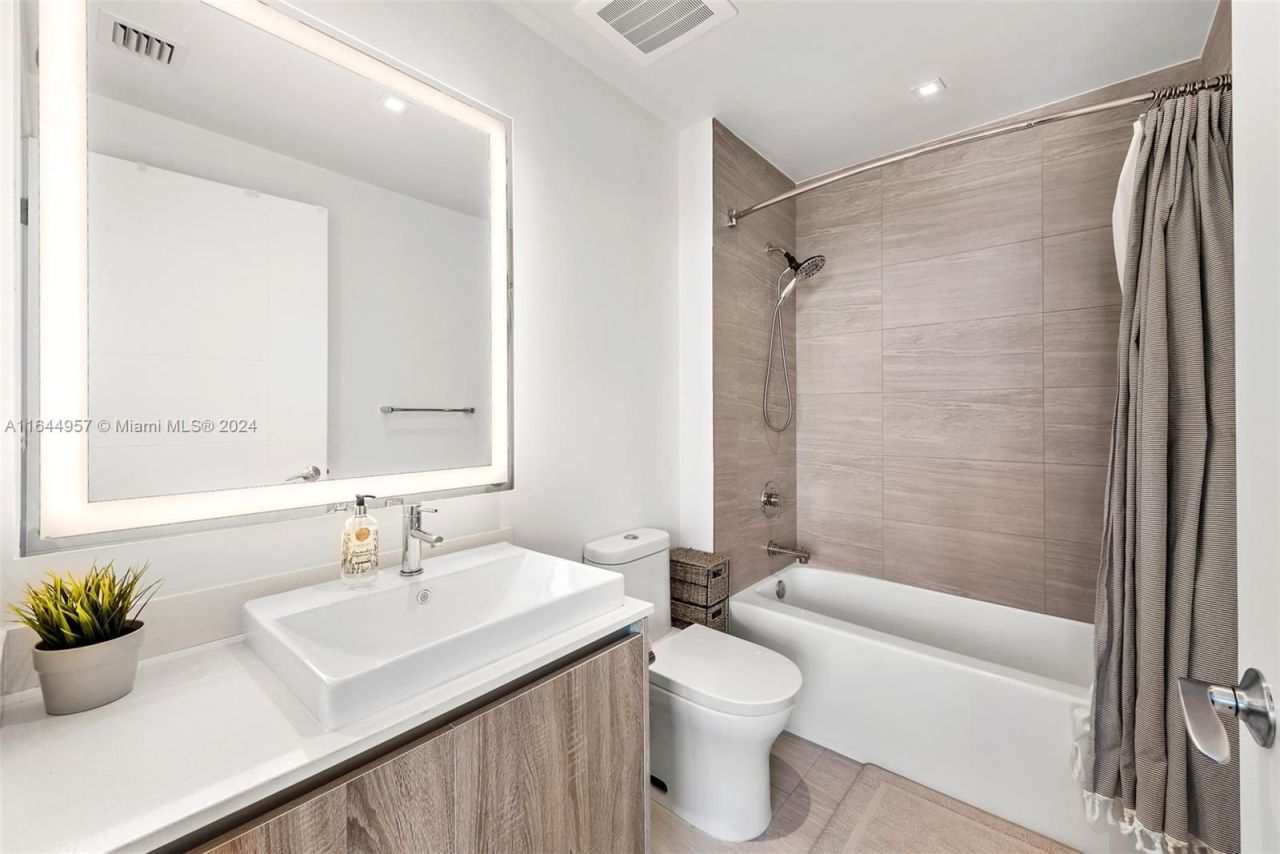 Квартира в Майами, США, 100 м² - фото 12