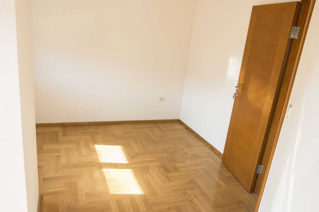 Квартира в Будве, Черногория, 111 м² - фото 5