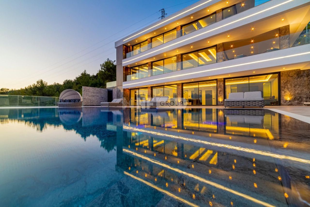 Вилла в Алании, Турция, 825 м² - фото 2