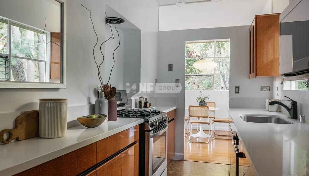 Дом в Лос-Анджелесе, США, 2 182 м² - фото 10