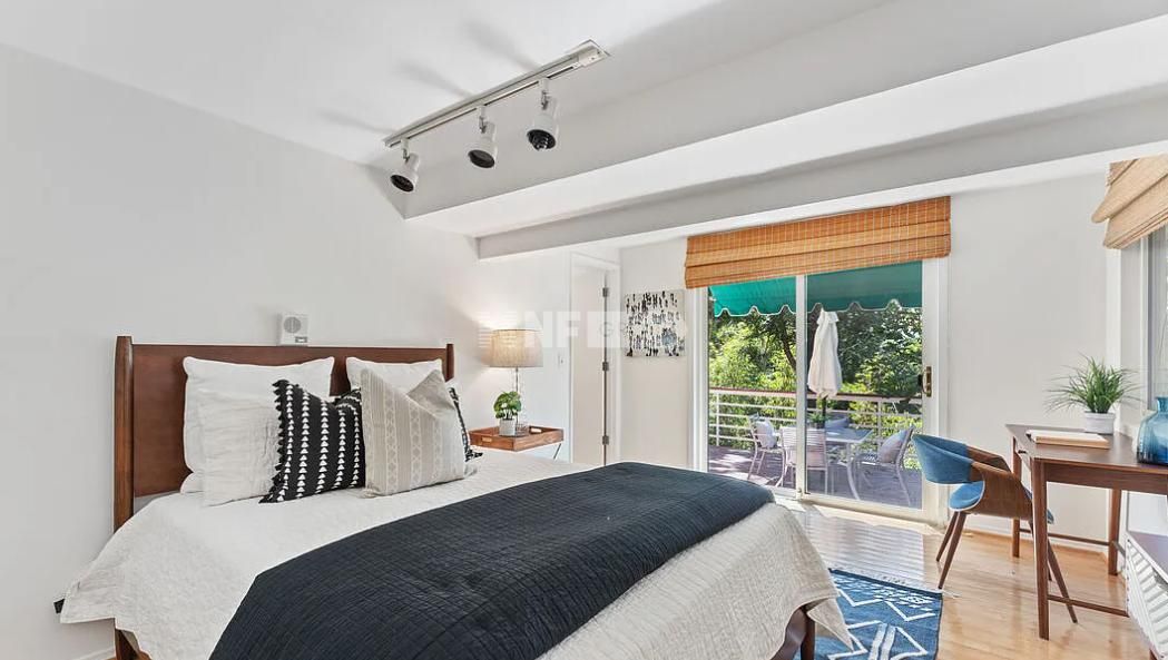 Дом в Лос-Анджелесе, США, 2 301 м² - фото 14