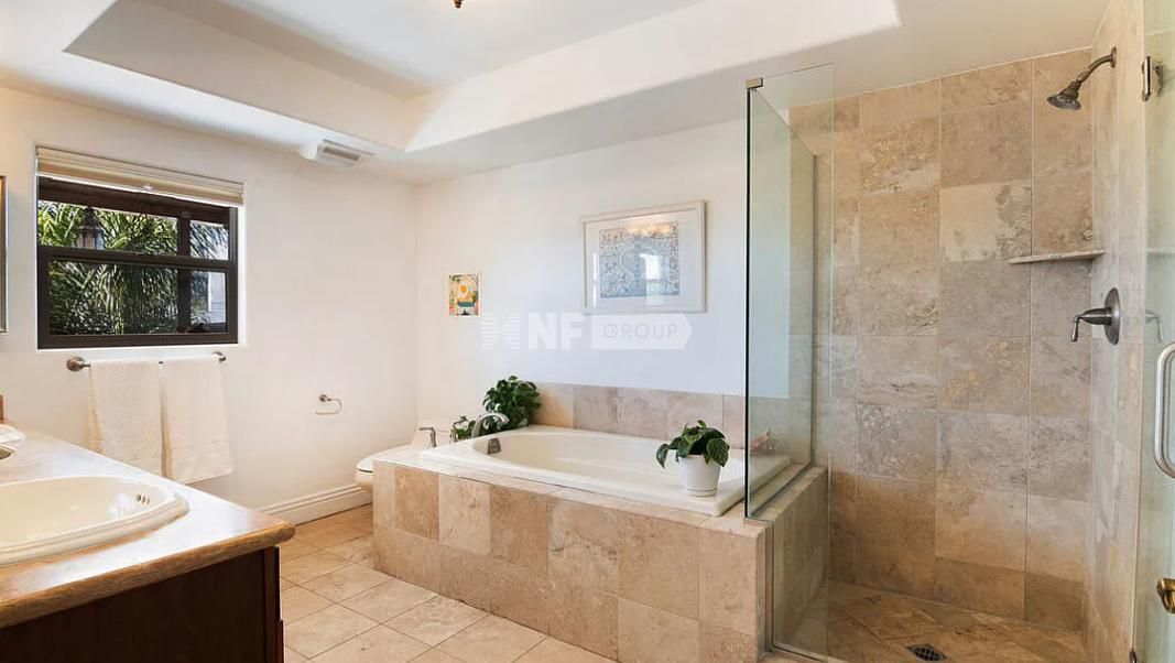 Дом в Лос-Анджелесе, США, 1 406 м² - фото 17