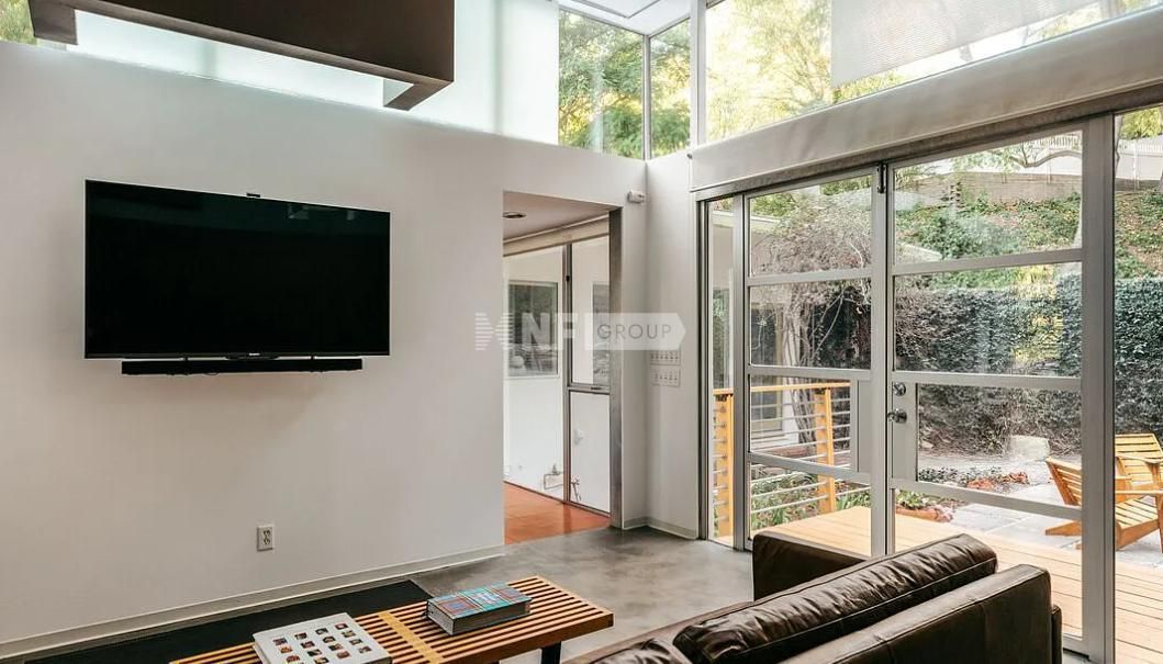 Дом в Лос-Анджелесе, США, 2 182 м² - фото 18