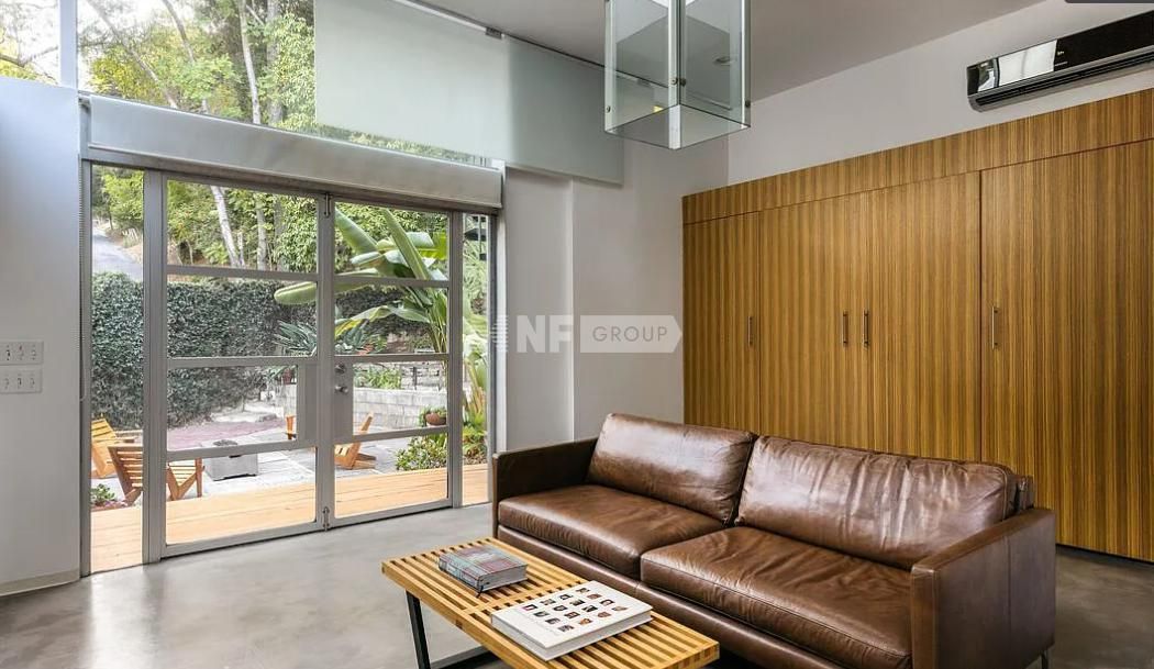 Дом в Лос-Анджелесе, США, 2 182 м² - фото 19