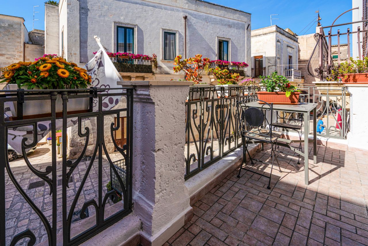 Отель, гостиница в Таранто, Италия, 157 м² - фото 2