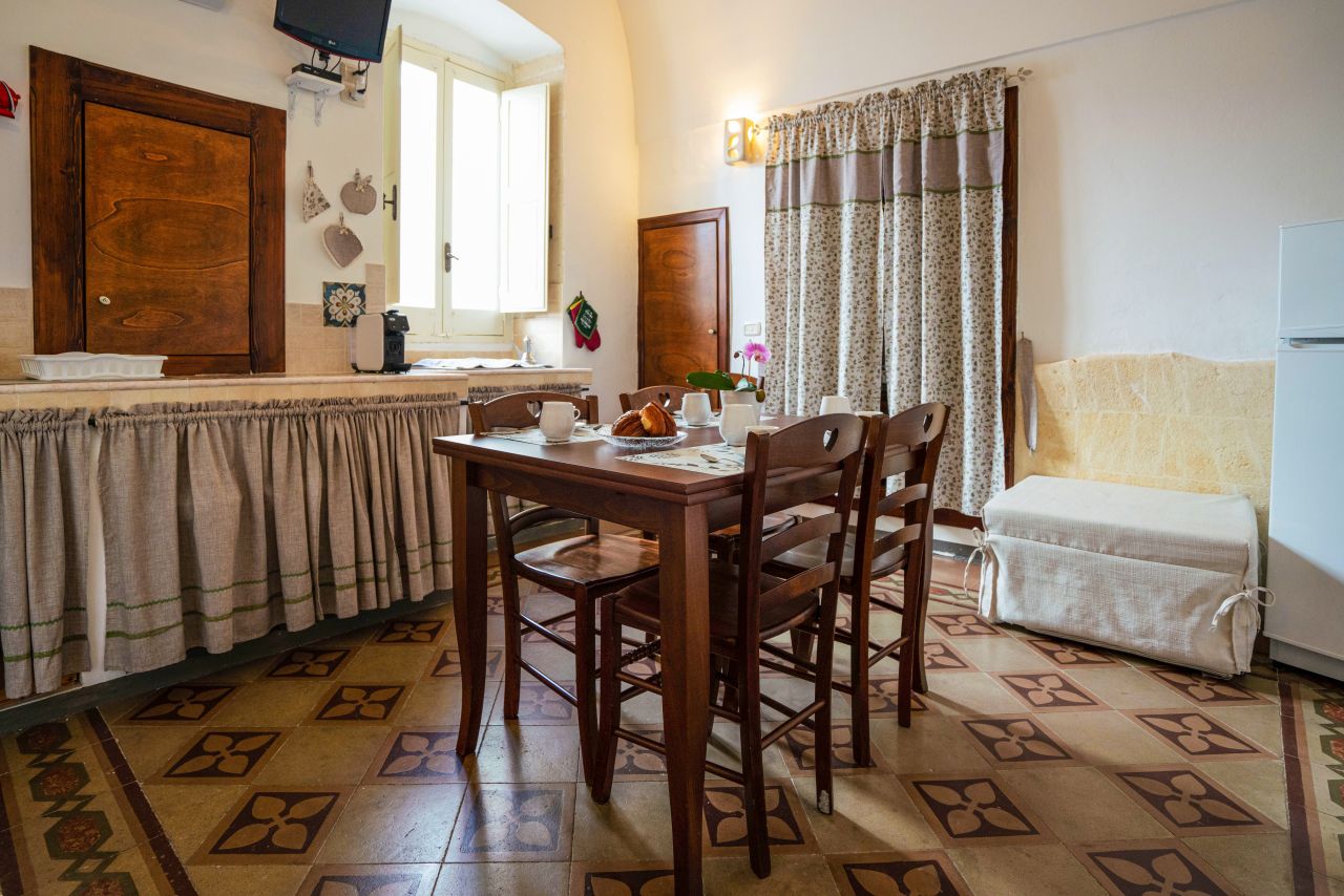 Отель, гостиница в Таранто, Италия, 157 м² - фото 8