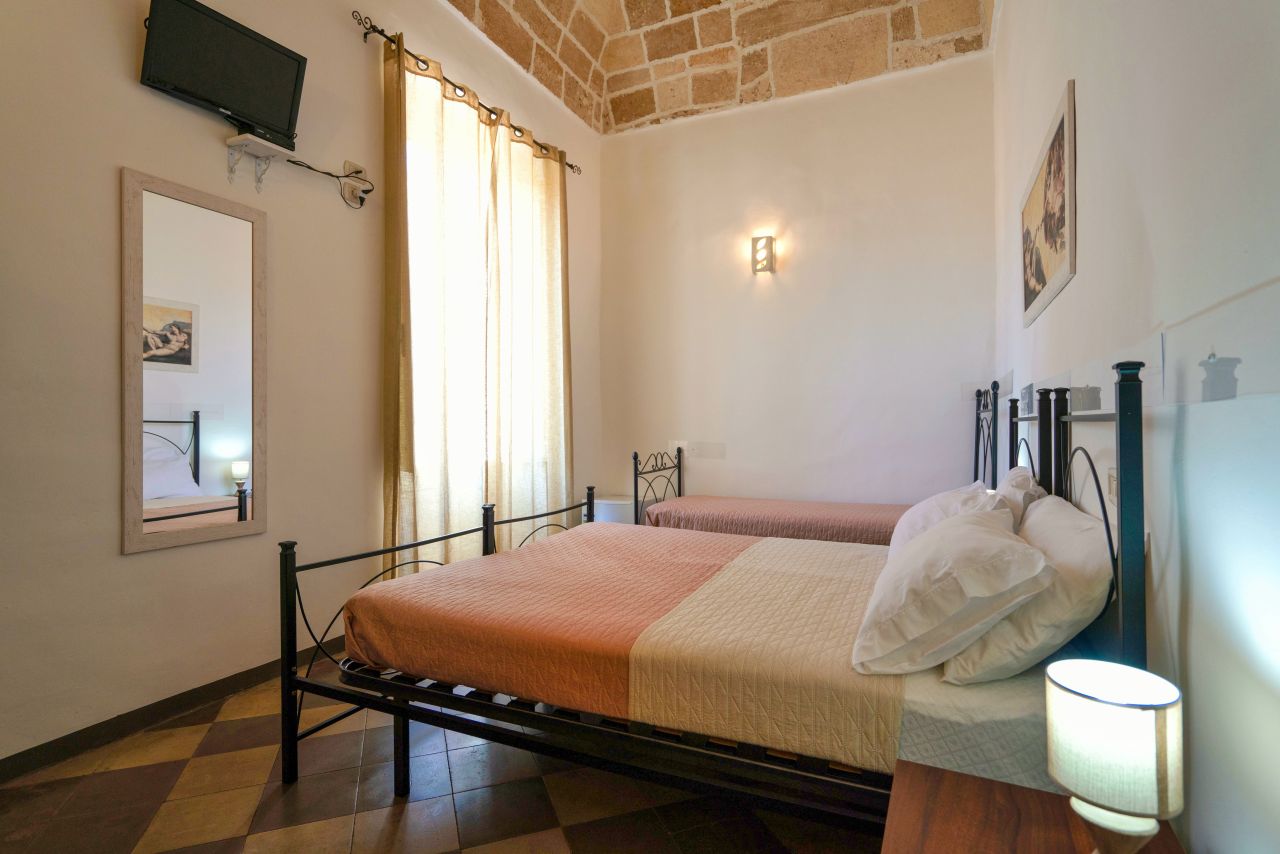 Отель, гостиница в Таранто, Италия, 157 м² - фото 10