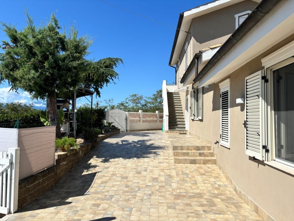 Дом в Сильви, Италия, 160 м² - фото 4