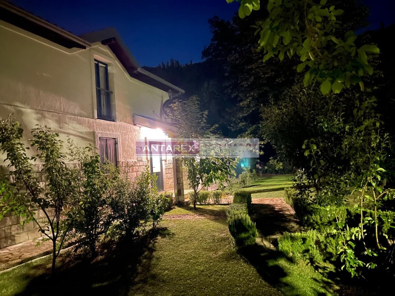 Вилла в Херцег-Нови, Черногория, 210 м² - фото 8