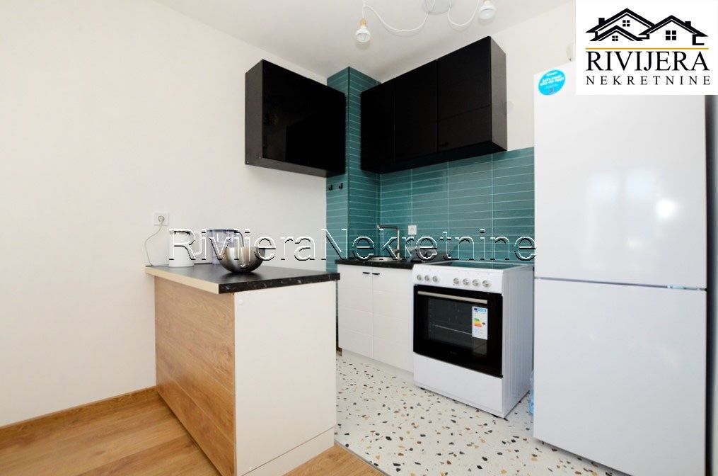 Квартира в Херцег-Нови, Черногория, 70 м² - фото 3