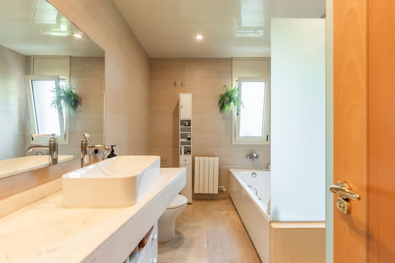 Вилла в Вальроманесе, Испания, 275 м² - фото 14