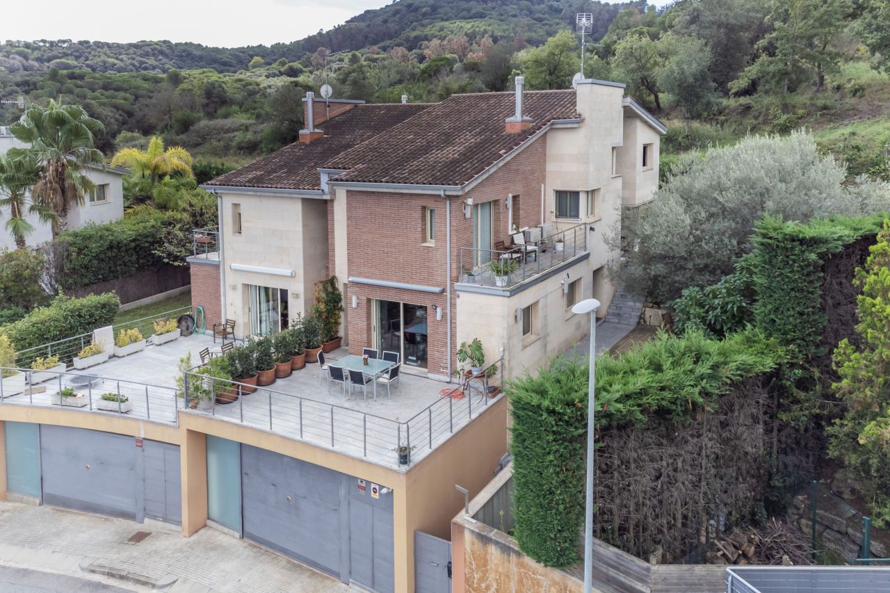 Вилла в Вальроманесе, Испания, 275 м² - фото 4