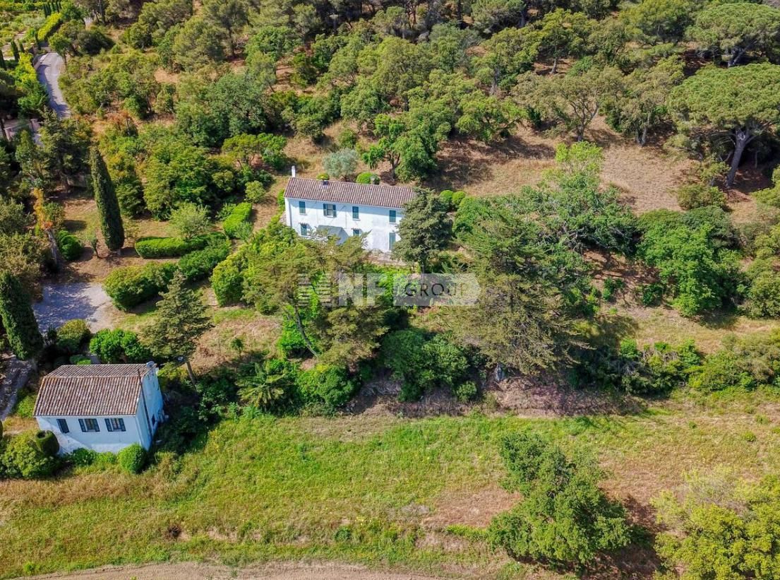 Дом в Сен-Тропе, Франция, 200 м² - фото 2