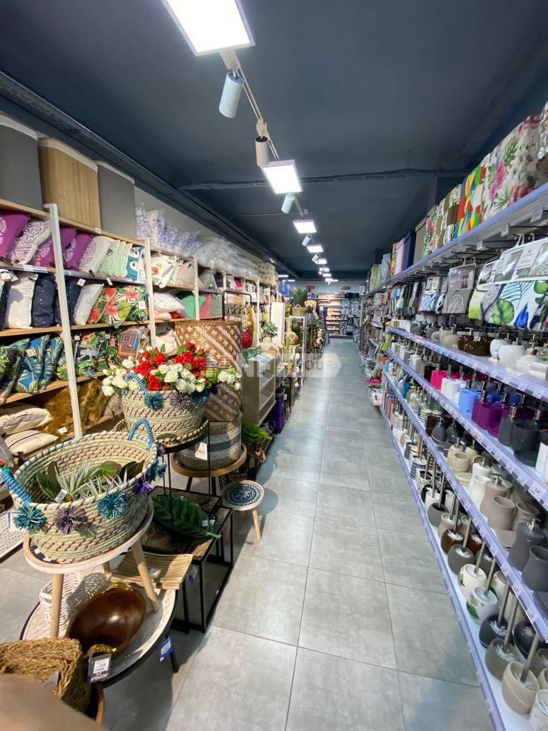 Коммерческая недвижимость в Барселоне, Испания, 635 м² - фото 4