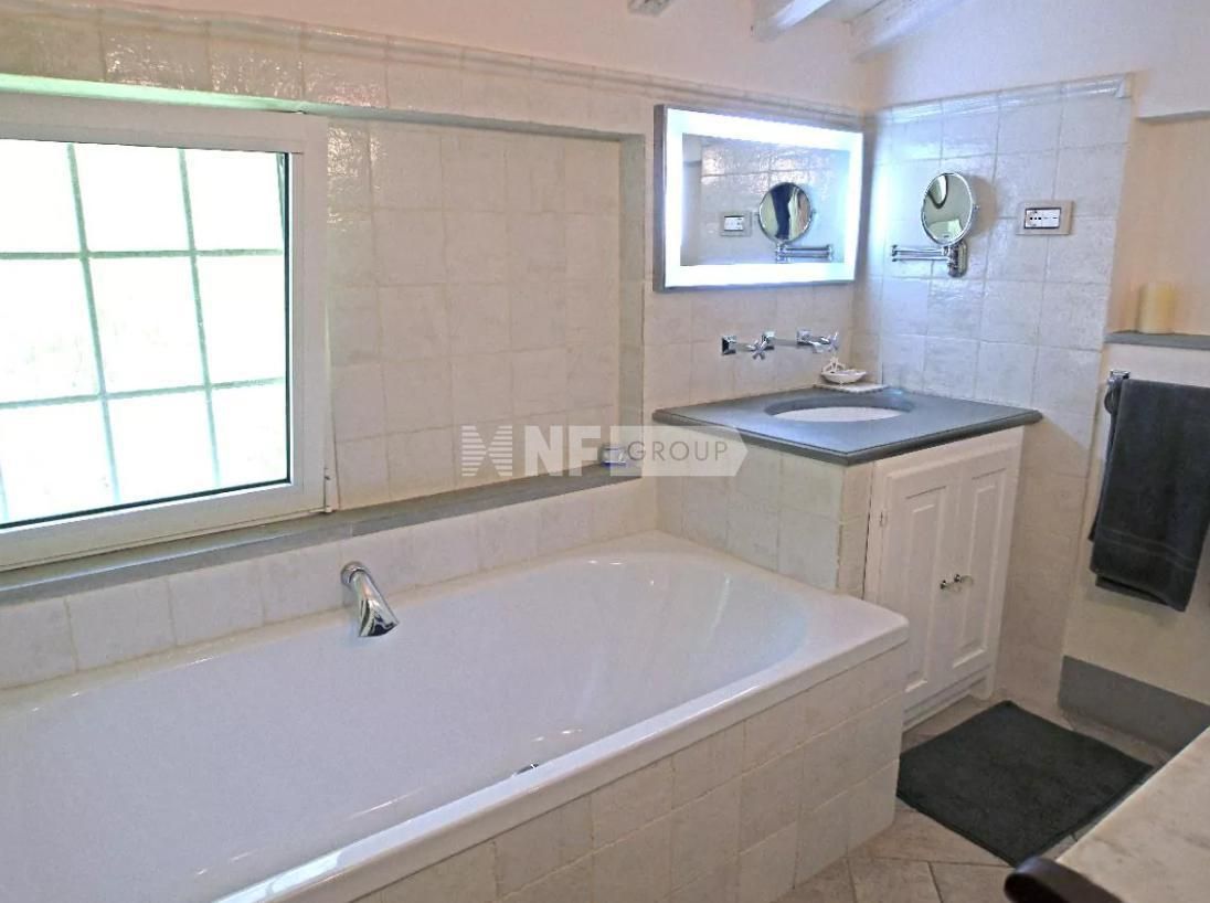 Вилла во Флоренции, Италия, 260 м² - фото 13