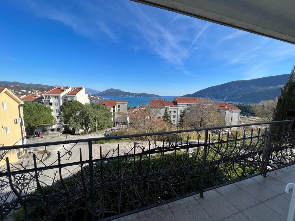 Квартира в Игало, Черногория, 49 м² - фото 11