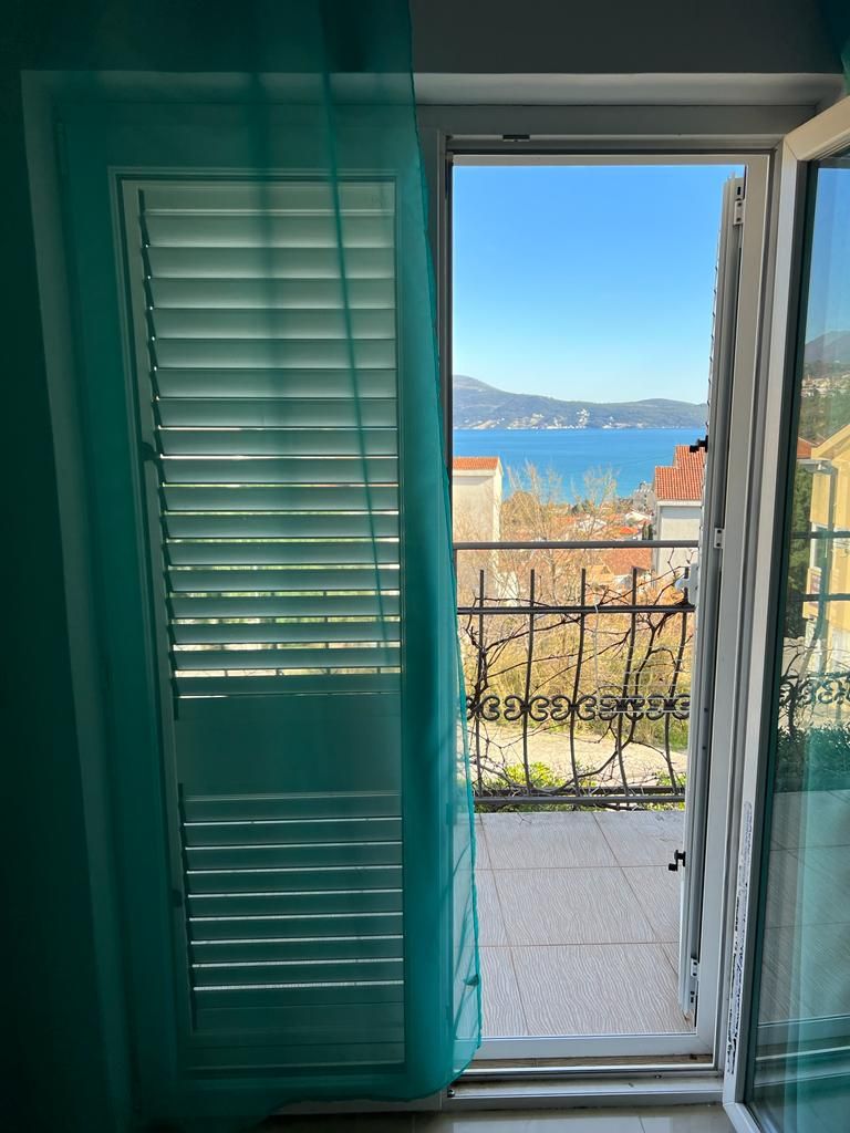 Квартира в Игало, Черногория, 49 м² - фото 12