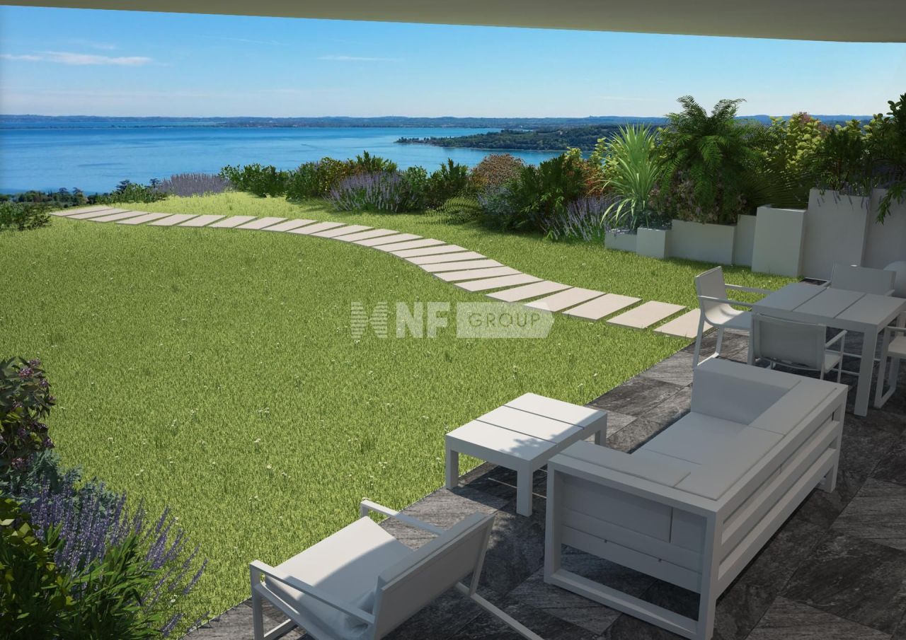 Квартира у озера Гарда, Италия, 141 м² - фото 3