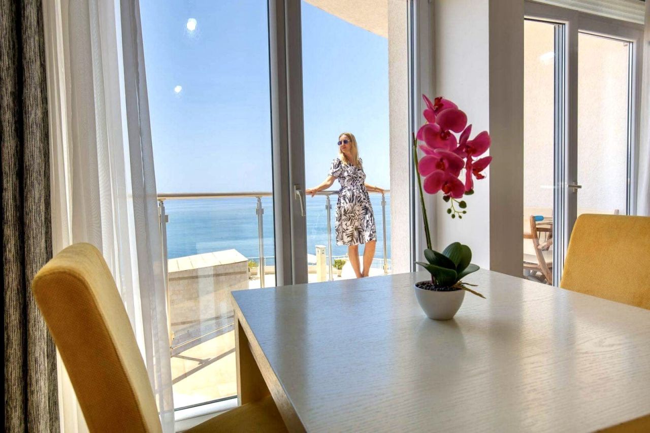 Квартира в Добра Воде, Черногория, 85 м² - фото 2