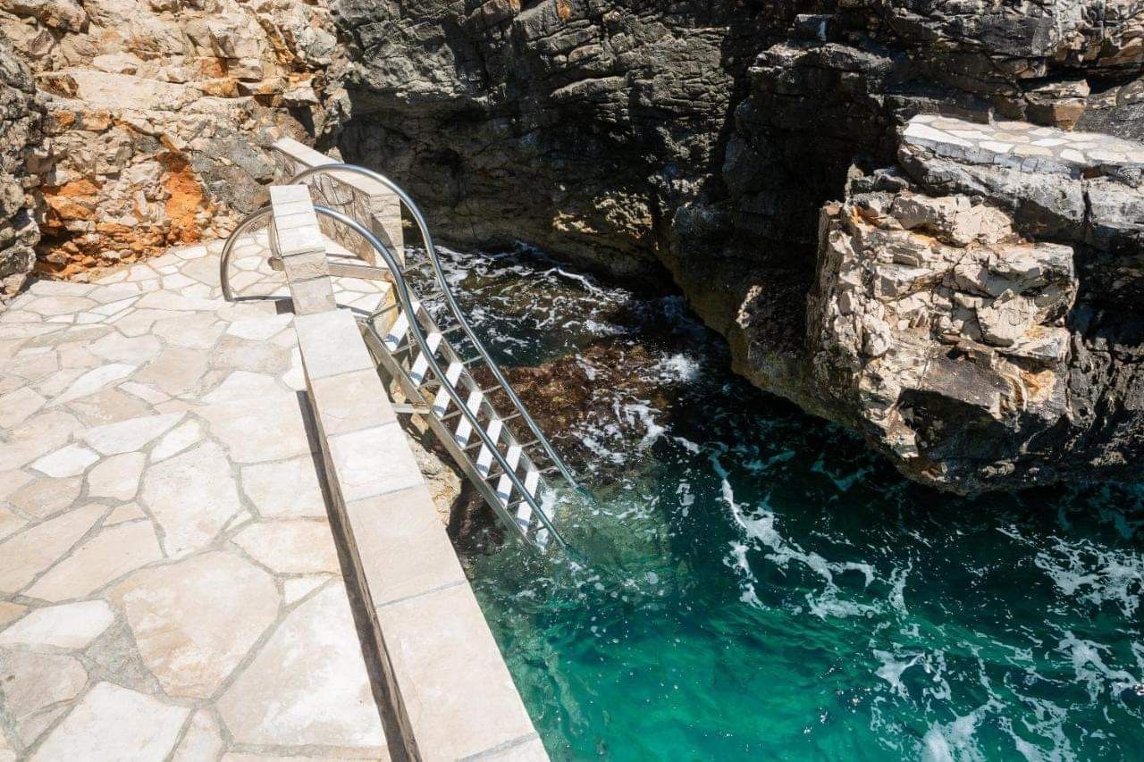 Квартира в Добра Воде, Черногория, 85 м² - фото 3