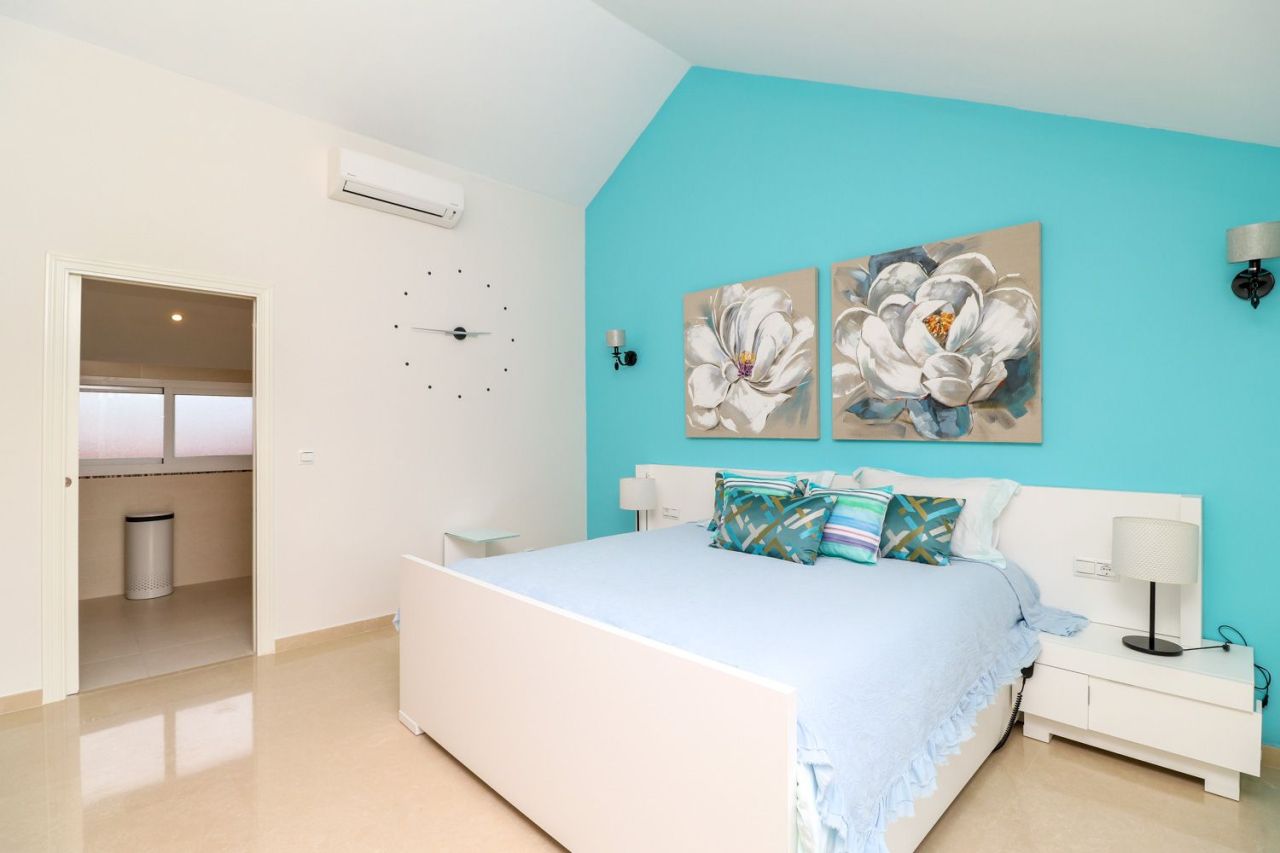 Апартаменты в Пуэрто-Банусе, Испания, 200 м² - фото 9