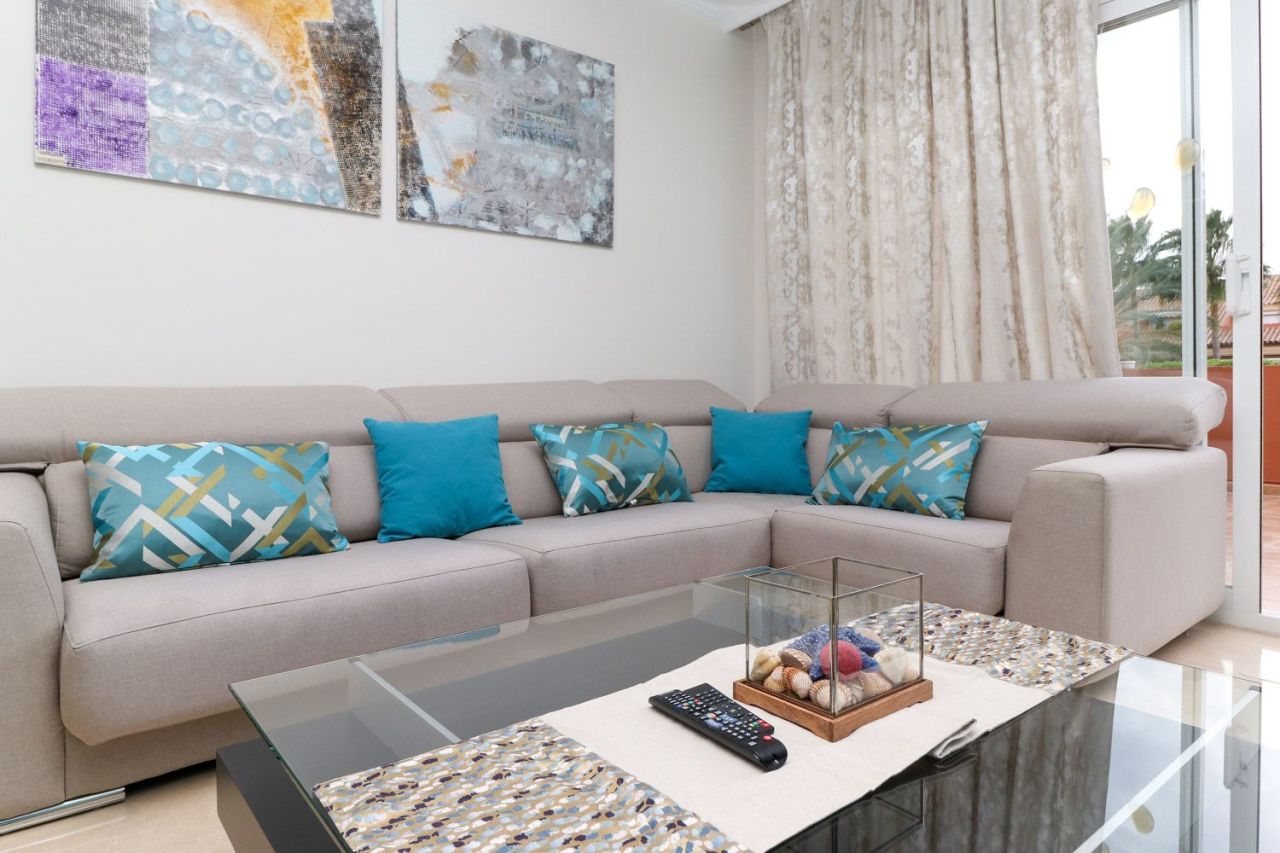 Апартаменты в Пуэрто-Банусе, Испания, 200 м² - фото 3