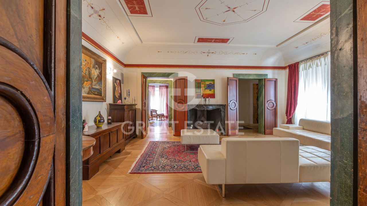 Апартаменты в Сполето, Италия, 304.9 м² - фото 9