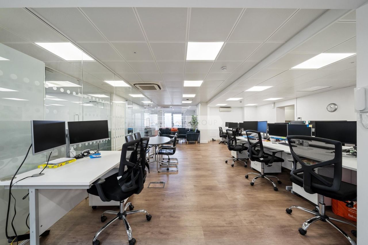 Офис в Лондоне, Великобритания, 237 м² - фото 4