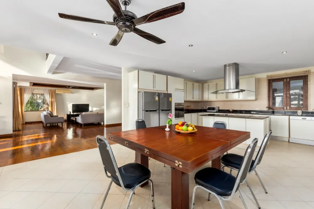 Дом на Пхукете, Таиланд, 1 200 м² - фото 9