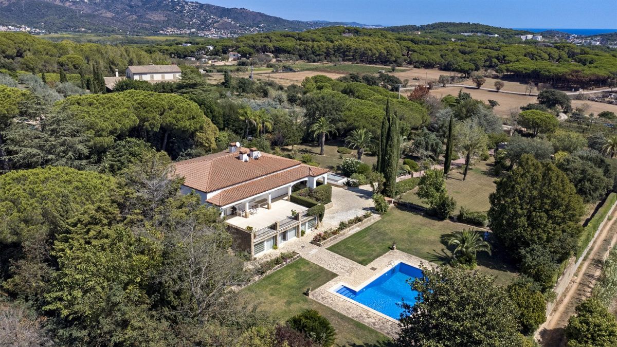 Поместье на Коста-Брава, Испания, 538 м² - фото 2