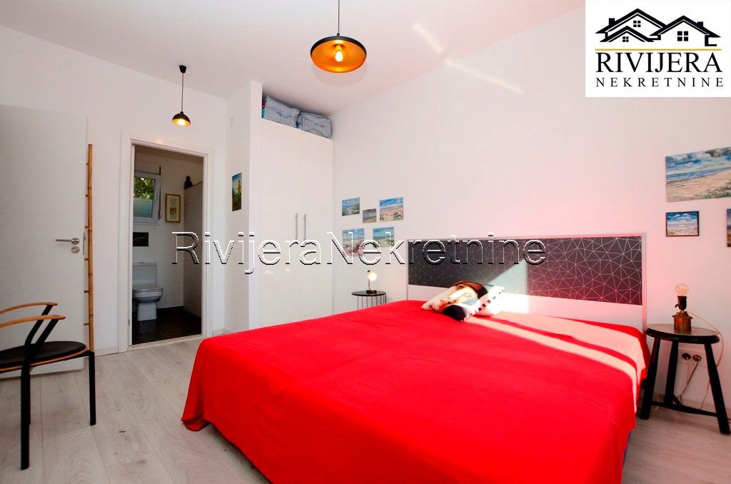 Вилла в Херцег-Нови, Черногория, 200 м² - фото 12