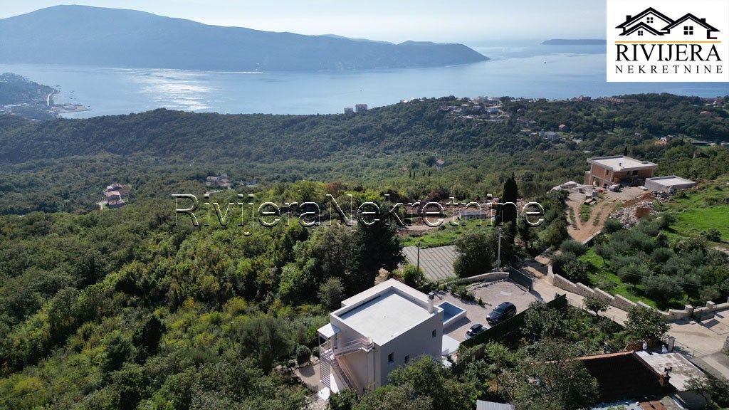 Вилла в Херцег-Нови, Черногория, 200 м² - фото 6