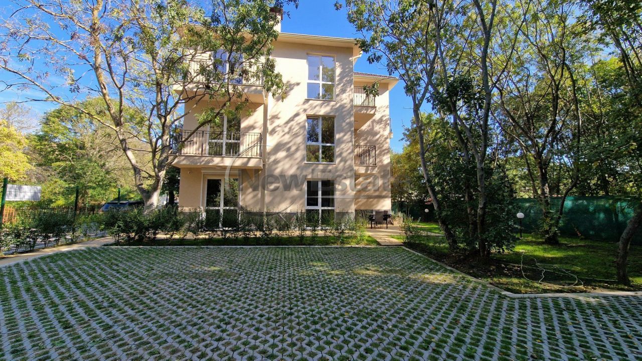 Апартаменты в Варне, Болгария, 160 м² - фото 2