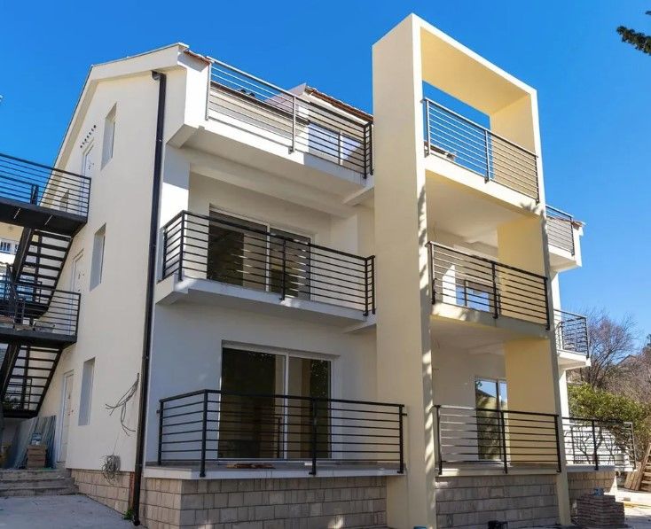 Квартира в Тивате, Черногория, 65 м² - фото 10